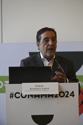 Andrés  Alcántara Valero